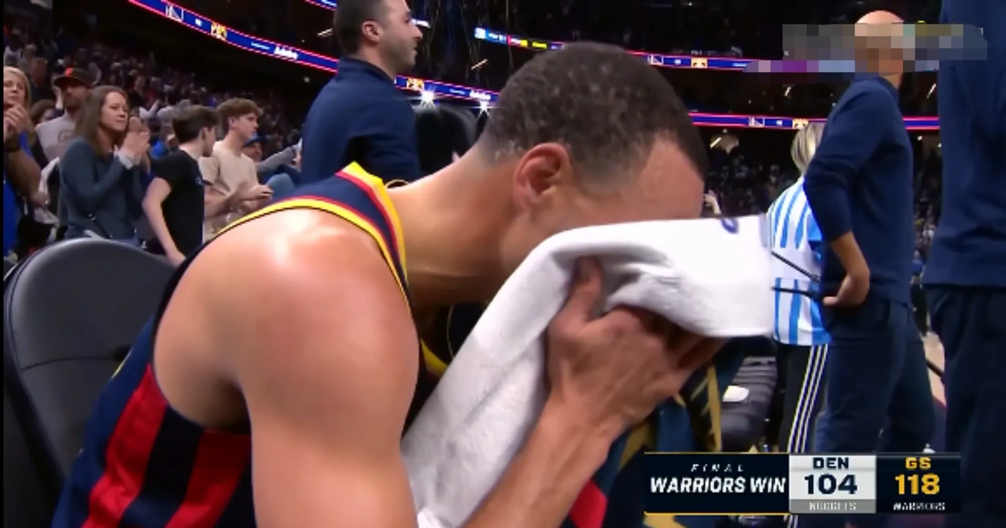 九游体育APP-库里意外战胜巴塞罗那，出色防守引爆全场！再创辉煌时刻的简单介绍