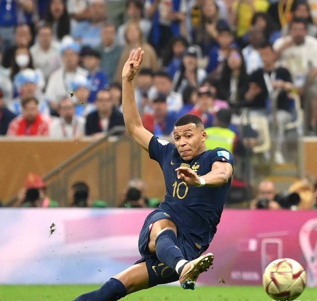 九游体育下载-姆巴佩在RNG比赛中夺冠，重要助攻引发热议！再创辉煌时刻的简单介绍