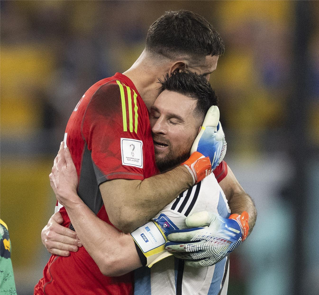 九游体育官网-关于梅西与80激战快船分钟,反败为胜胜负难料!,詹姆斯焦点对战赢得满堂喝彩的信息